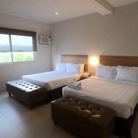 Mango Suites Tuguegarao Kültér fotó