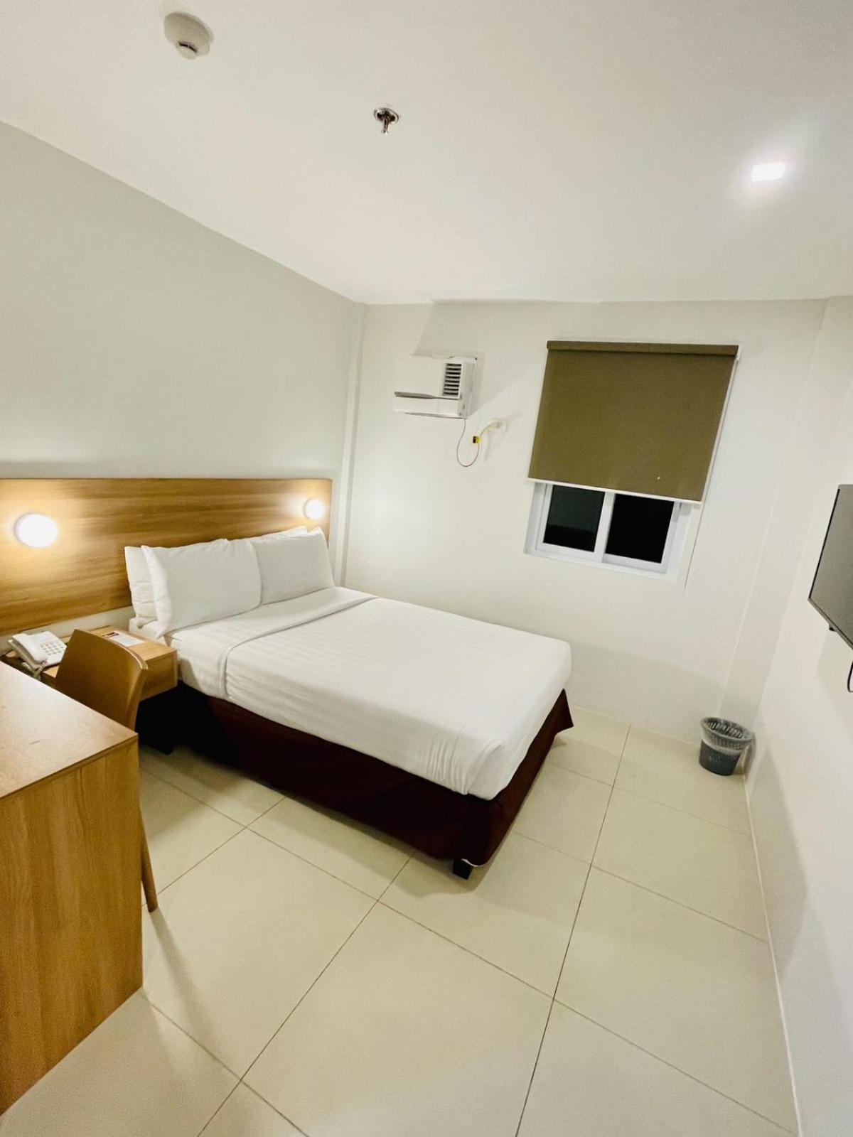 Mango Suites Tuguegarao Kültér fotó