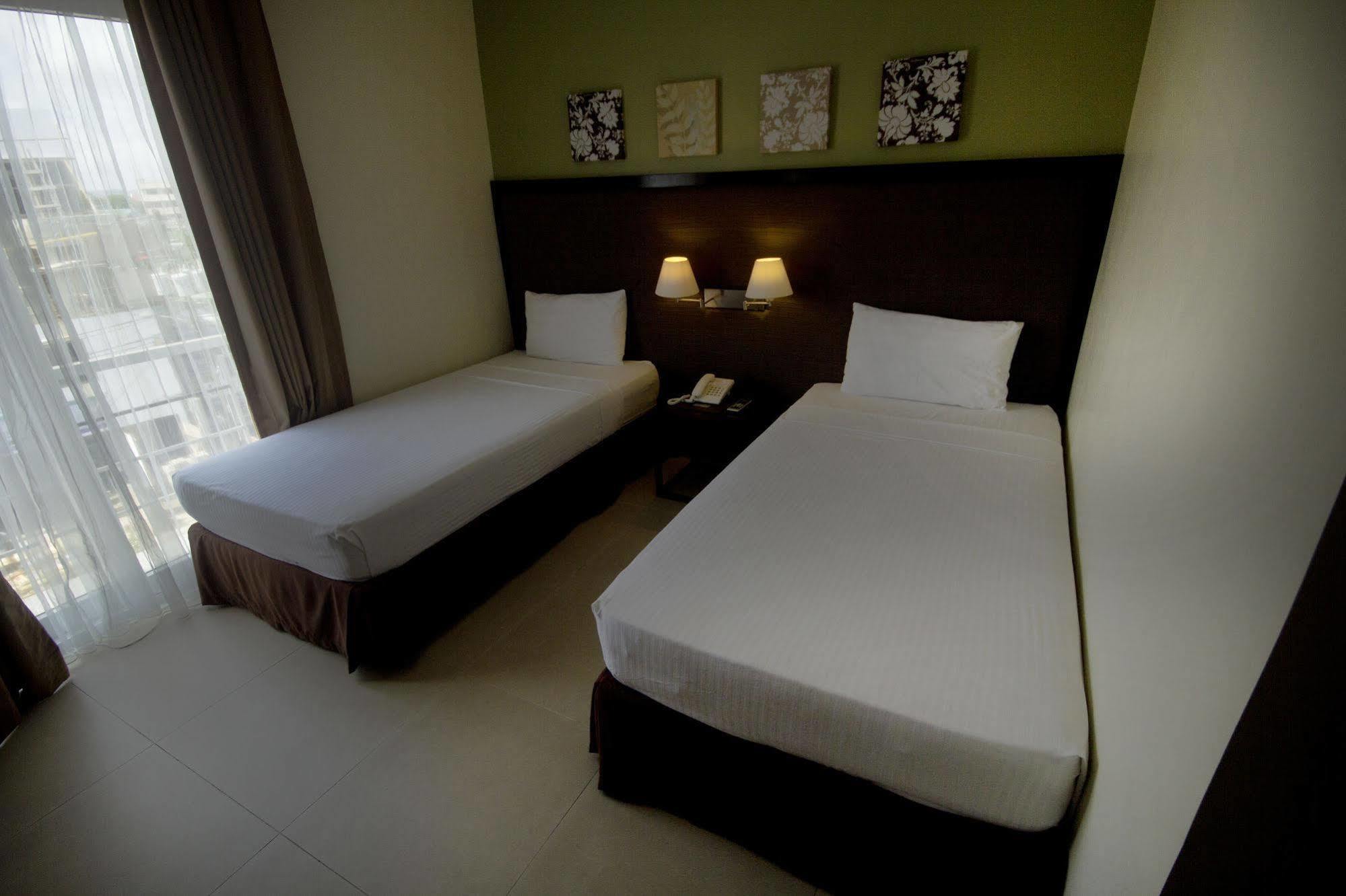 Mango Suites Tuguegarao Kültér fotó