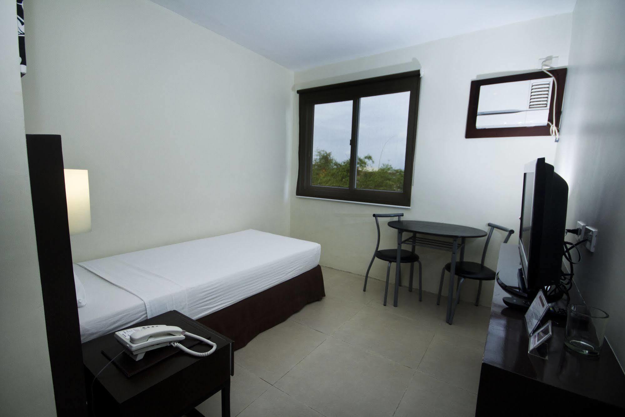 Mango Suites Tuguegarao Kültér fotó